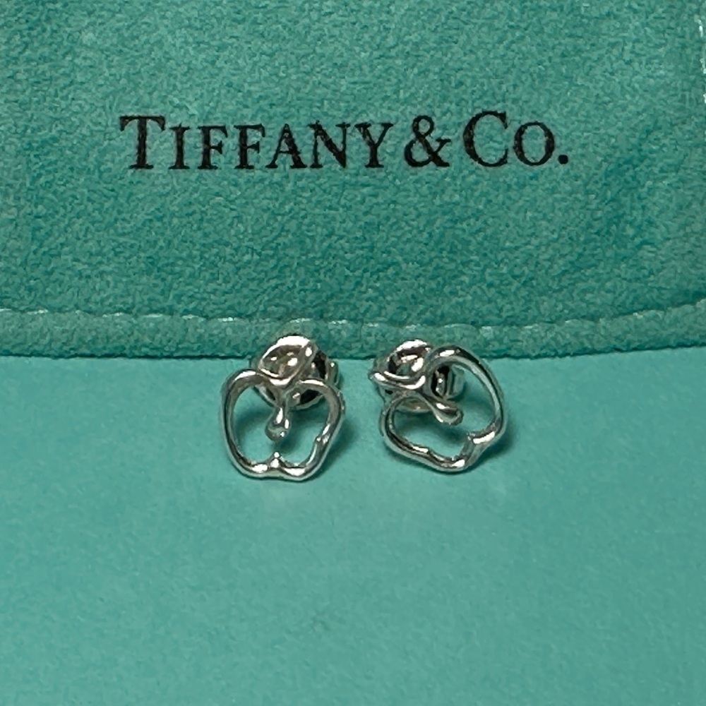 Tiffany & Co. Elsa Peretti Silver Apple Earrings - Picture 4 of 4